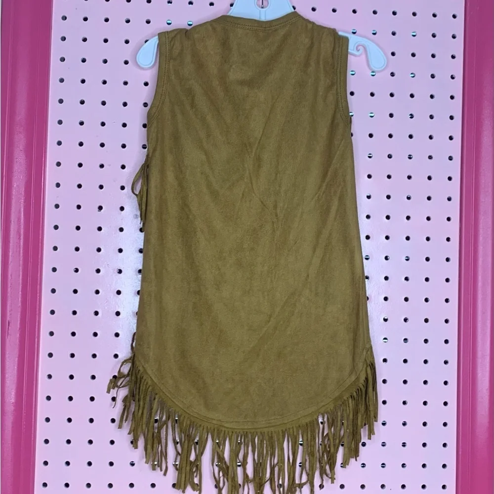 Boutique Faux Suede asymmetrical tunic with fringe. Great Condition. Size 3t